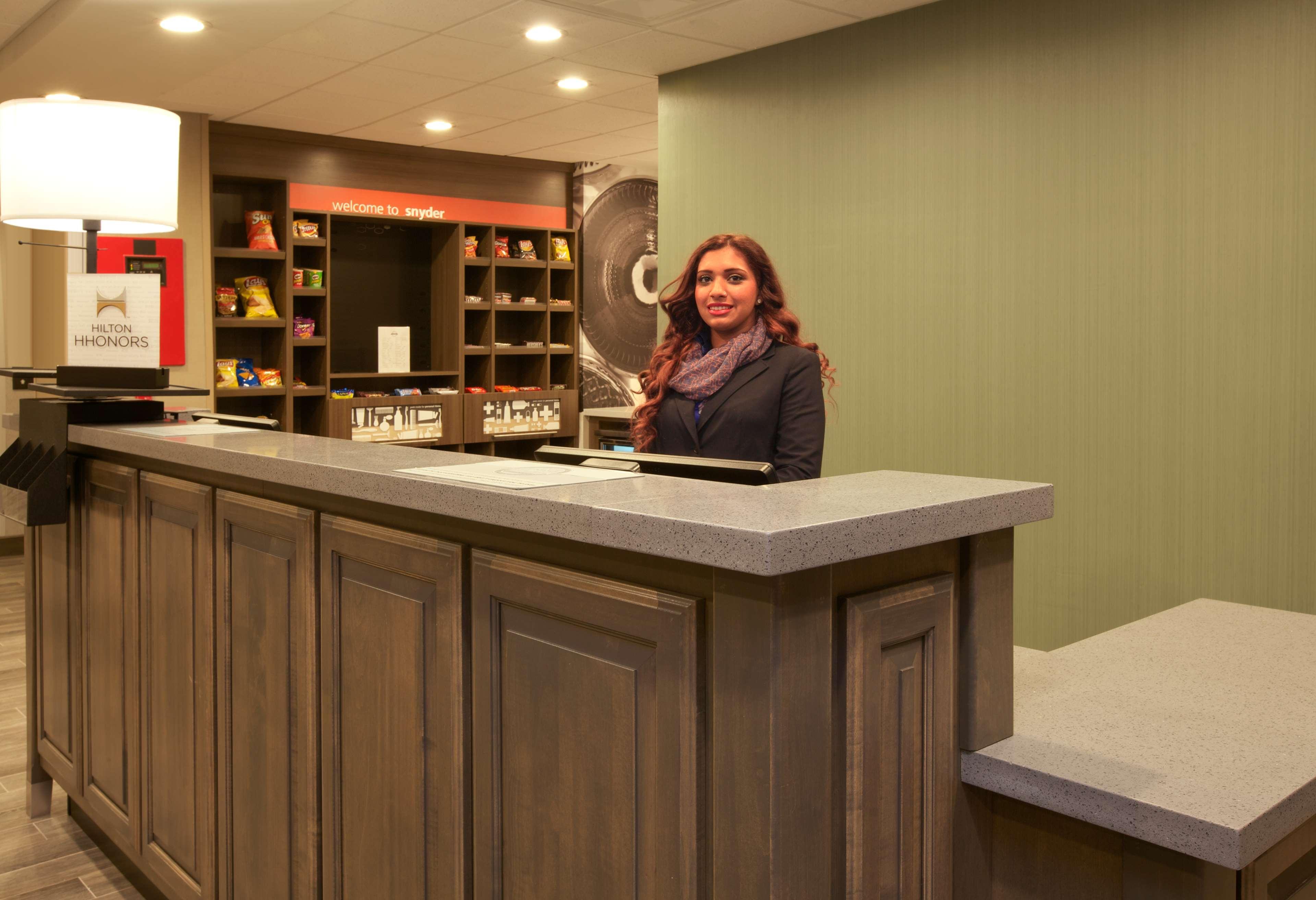 Hampton Inn And Suites Snyder Exteriör bild